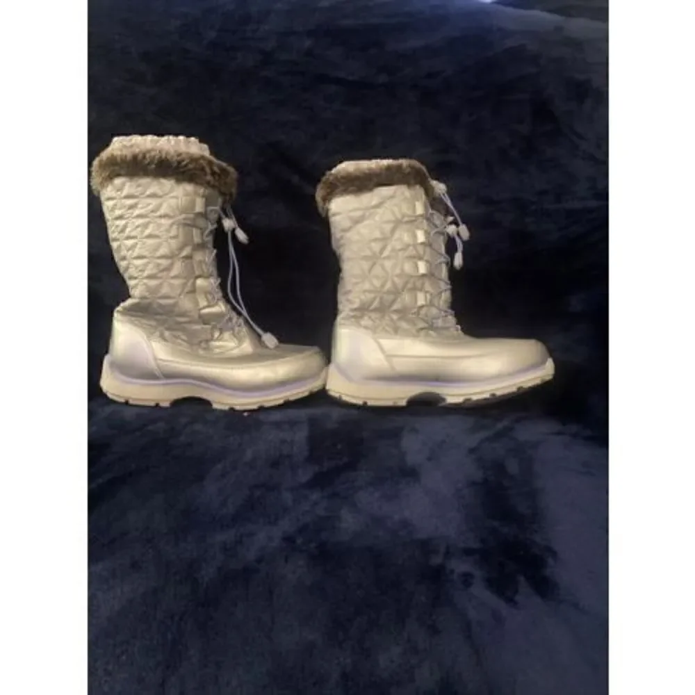 Lands end winter snow boots warm silver faux fresistent women Size 4